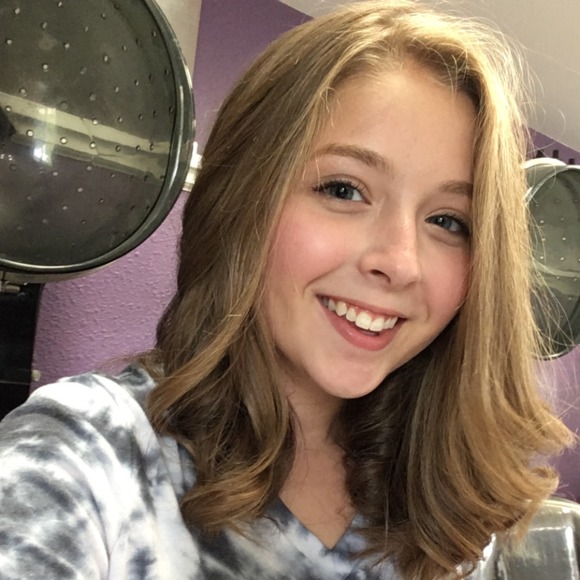 Meet your Posher, Jess - Picture 1 of 1